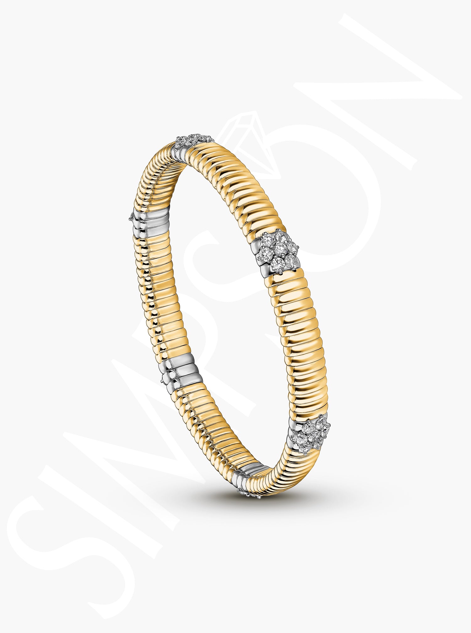Flexible Bangle With Diamond Clusters